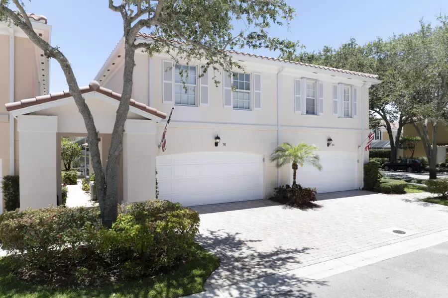 76 Laurel Oaks CIR, Tequesta, FL 33469