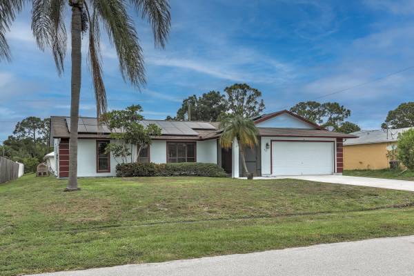 521 SW Bacon TER, Port Saint Lucie, FL 34953