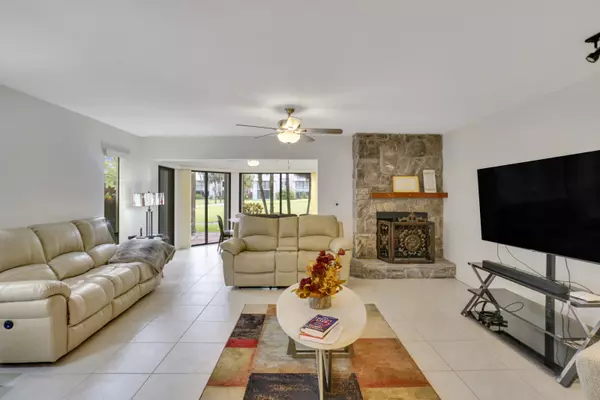 Delray Beach, FL 33484,5295 10th Fairway DR 1