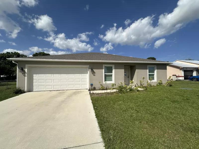 737 NW Bayard AVE, Port Saint Lucie, FL 34983