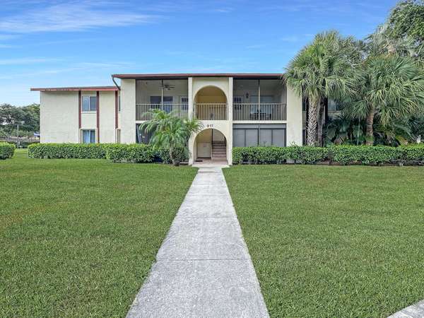 4844 Sable Pine CIR C2, West Palm Beach, FL 33417