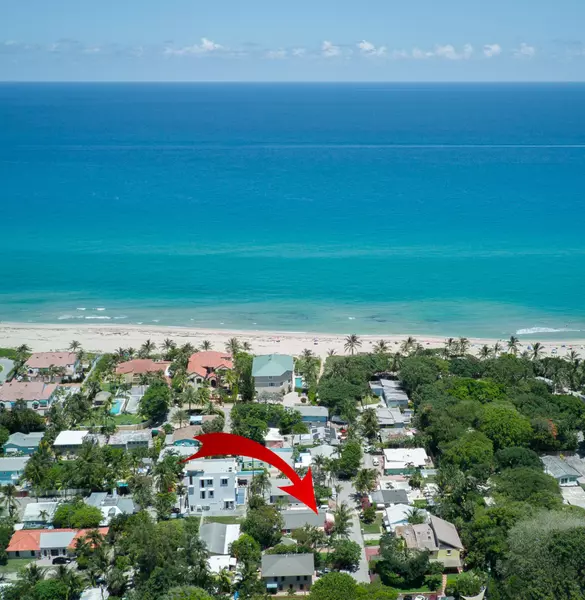 10 Surf RD, Boynton Beach, FL 33435