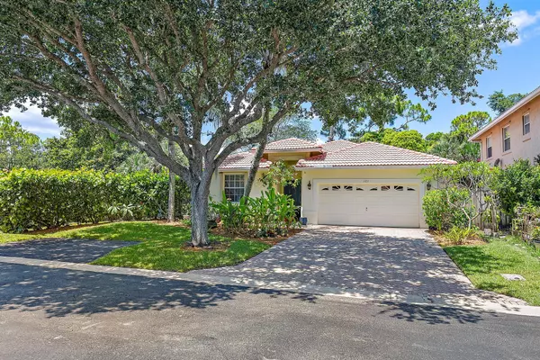 Palm Beach Gardens, FL 33418,121 Hidden Hollow DR