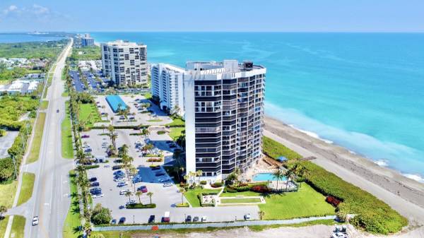 Jensen Beach, FL 34957,9650 S Ocean DR 402