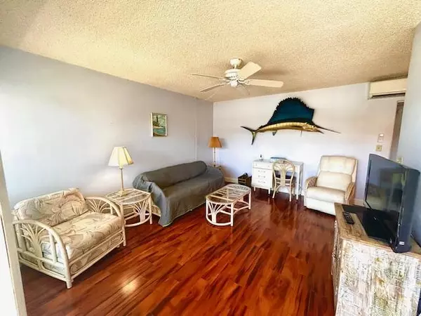 Pompano Beach, FL 33062,3205 SE 7th ST 208