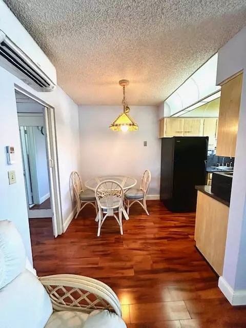 Pompano Beach, FL 33062,3205 SE 7th ST 208