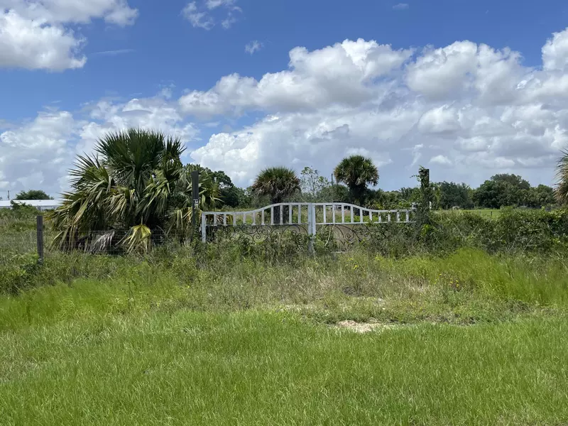 18281 NW 276th ST, Okeechobee, FL 34972