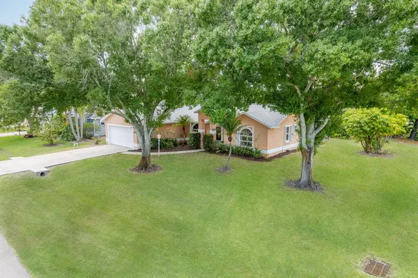 4835 49th AVE, Vero Beach, FL 32967