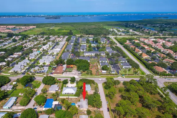 Vero Beach, FL 32960,616 8th PL