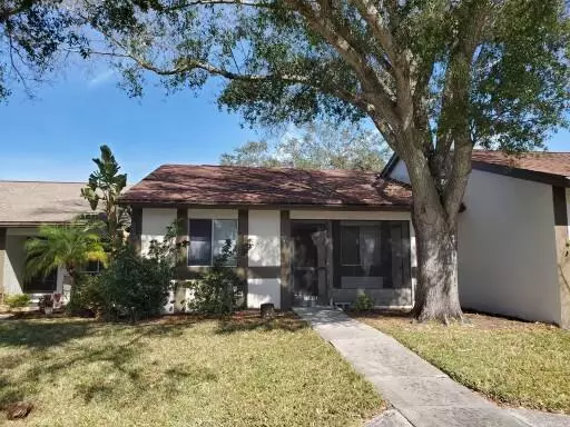 2303 E Bancroft CIR E, Palm Harbor, FL 34683