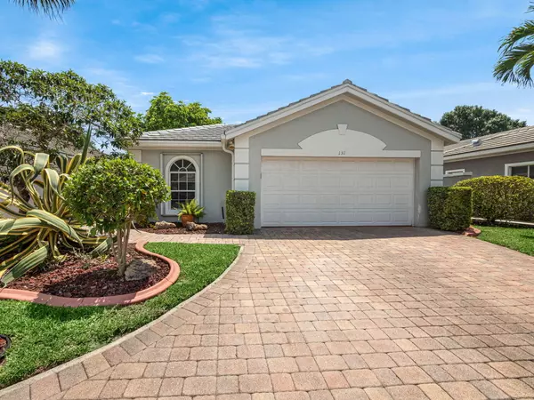 131 Harbor Lake CIR,  Greenacres,  FL 33413