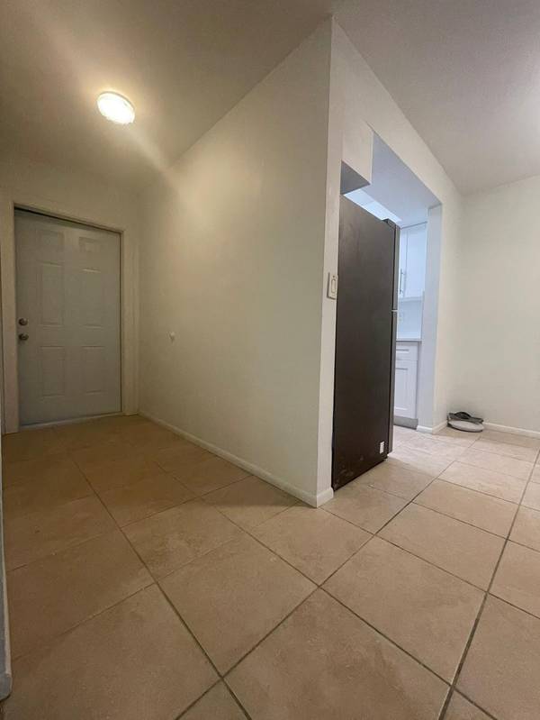 Pompano Beach, FL 33064,1050 E Sample RD 110