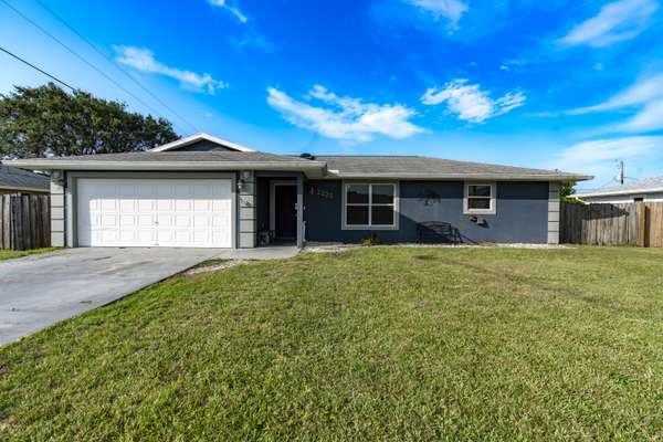 2225 SE Trillo ST, Port Saint Lucie, FL 34952