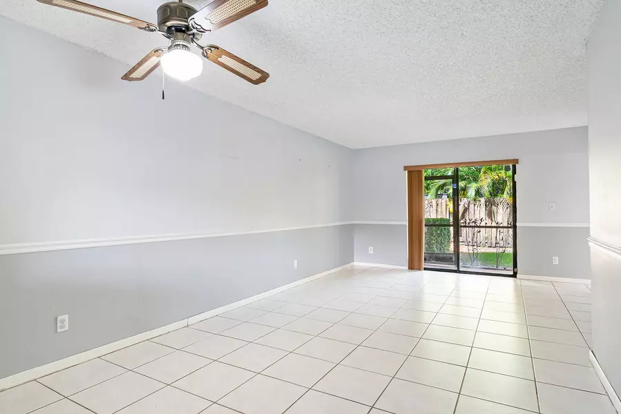 15813 W Waterside CIR 106, Sunrise, FL 33326