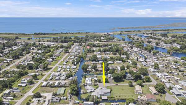 3111 SE 32nd CT, Okeechobee, FL 34974