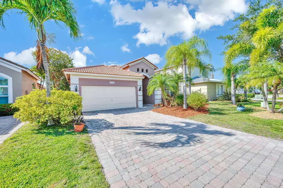 2152 NW Marsh Rabbit LN, Jensen Beach, FL 34957