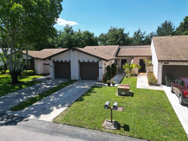 6163 Elsinore CIR, Greenacres, FL 33463