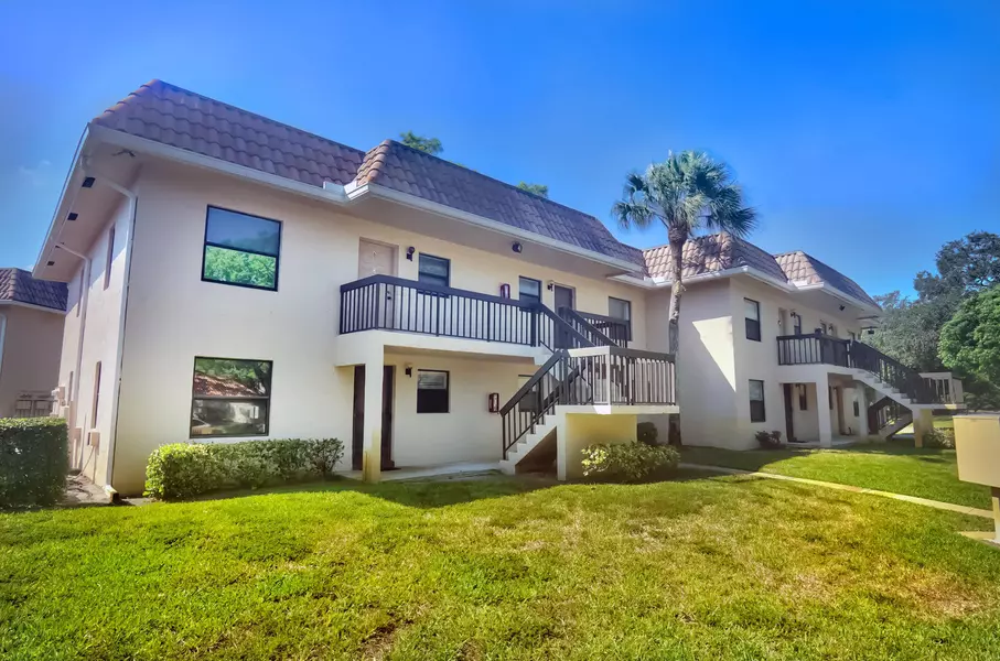 6820 S Palmetto CIR 201, Boca Raton, FL 33433