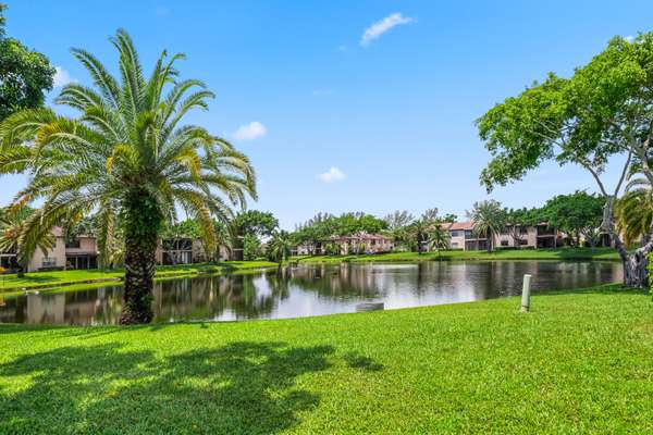 Boca Raton, FL 33428,9299 Vista Del Lago 16f