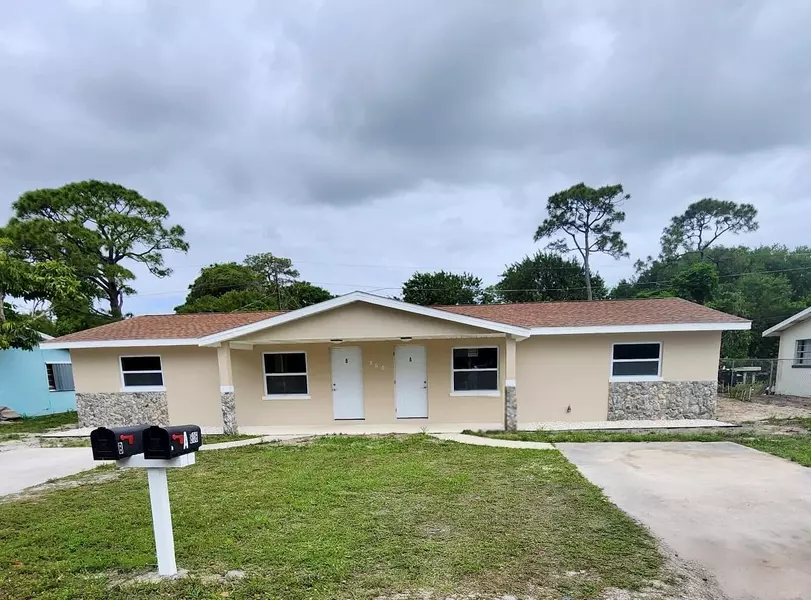 806 N Lake DR, Fort Pierce, FL 34982