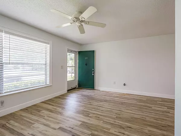 Vero Beach, FL 32960,2800 Indian River BLVD L2