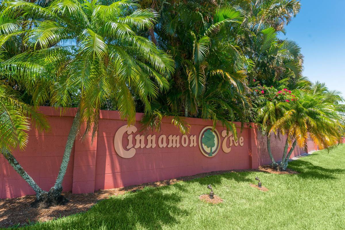 Jensen Beach, FL 34957,3927 NW Cinnamon Tree CIR