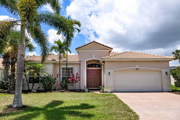 Port Saint Lucie, FL 34986,637 SW Long Key CT