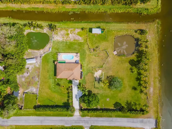 Loxahatchee, FL 33470,17039 N 62nd RD