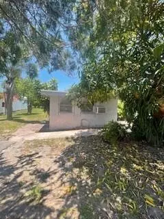 107 SW 4th AVE, Delray Beach, FL 33444