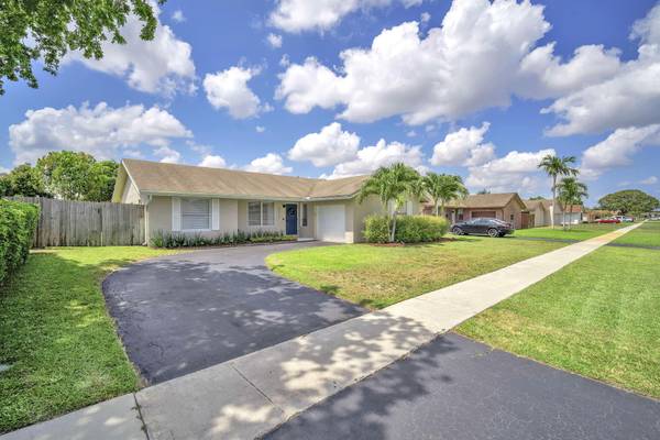 Boca Raton, FL 33434,9511 Richmond CIR