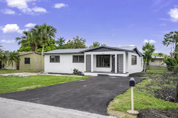 224 NW 14th ST, Belle Glade, FL 33430