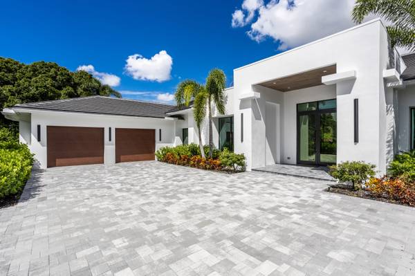 Boca Raton, FL 33496,8235 Twin Lake DR