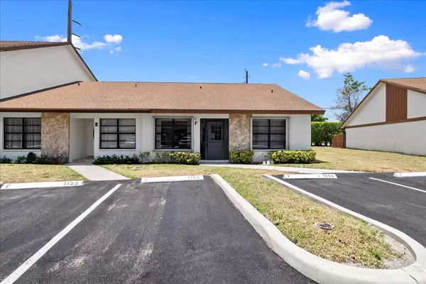 1160 Parkside Green DR F, Greenacres, FL 33415