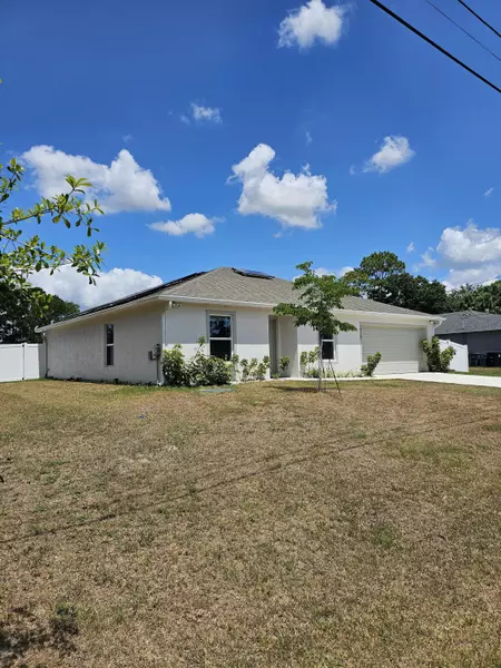 1712 SW Glade ST, Port Saint Lucie, FL 34953