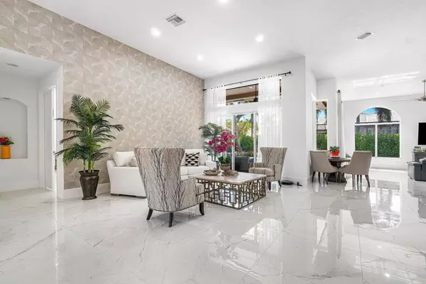 Boca Raton, FL 33428,21741 Fall River DR