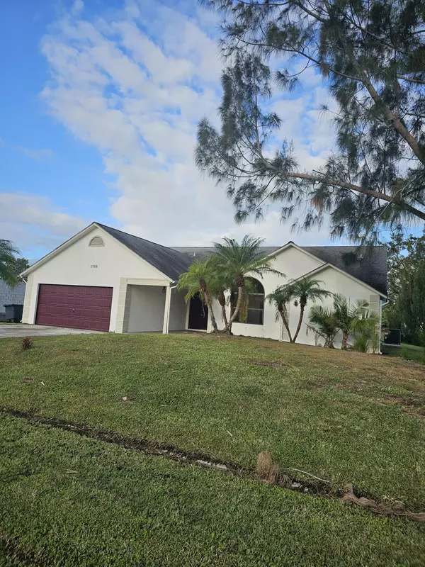 1934 SE Cheltenham ST, Port Saint Lucie, FL 34983