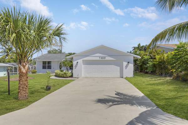 7469 SE Flamingo WAY, Hobe Sound, FL 33455