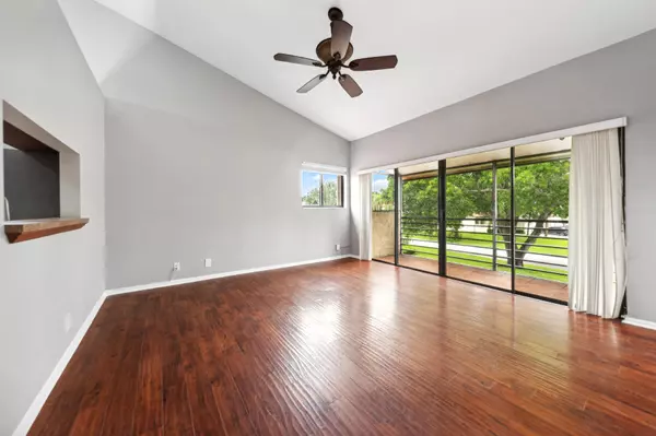 20 Via De Casas Sur 201, Boynton Beach, FL 33426