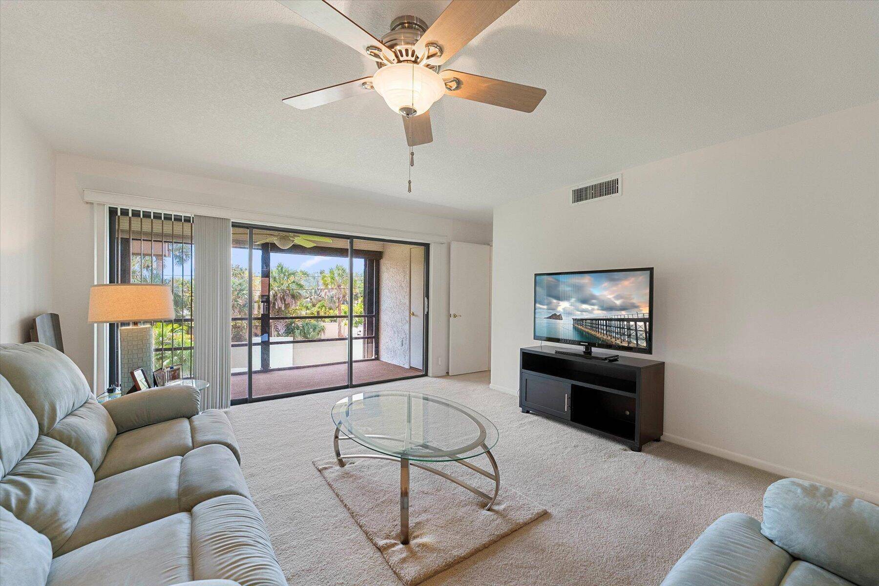 Jensen Beach, FL 34957,1600 NE Dixie HWY 10-205