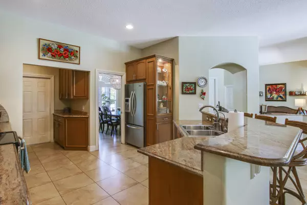 Tequesta, FL 33469,511 Cypress CT