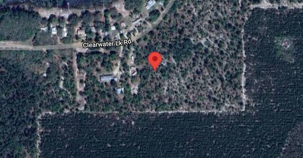 Hawthorne, FL 32640,137 Clearwater Lk RD