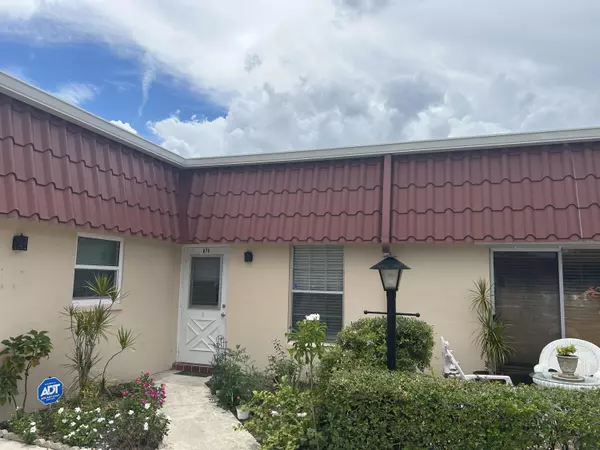 878 Worcester LN, Lake Worth, FL 33467