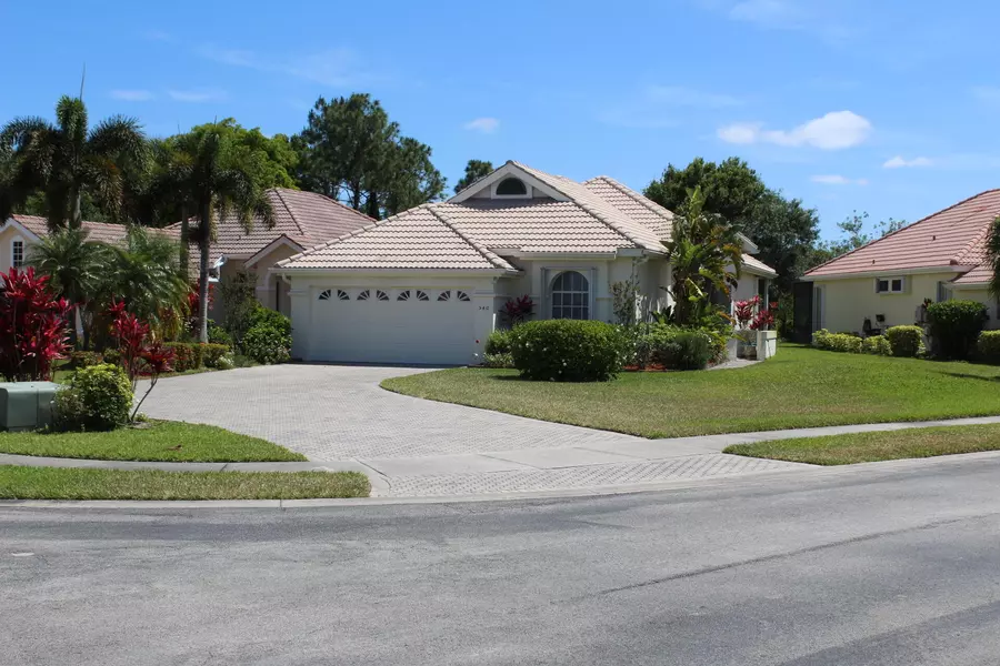 540 SW New Castle CV, Port Saint Lucie, FL 34986