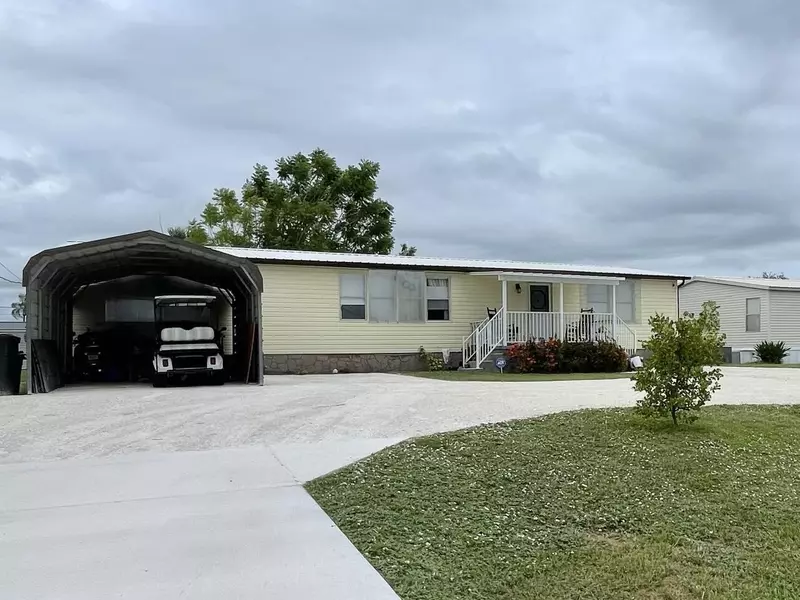 2301 SE 33rd ST, Okeechobee, FL 34974