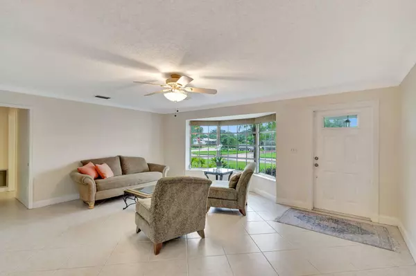 Lake Worth Beach, FL 33460,2602 Duke CT