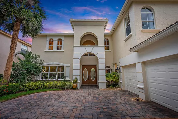 Palm Beach Gardens, FL 33418,103 Villa Nueva PL