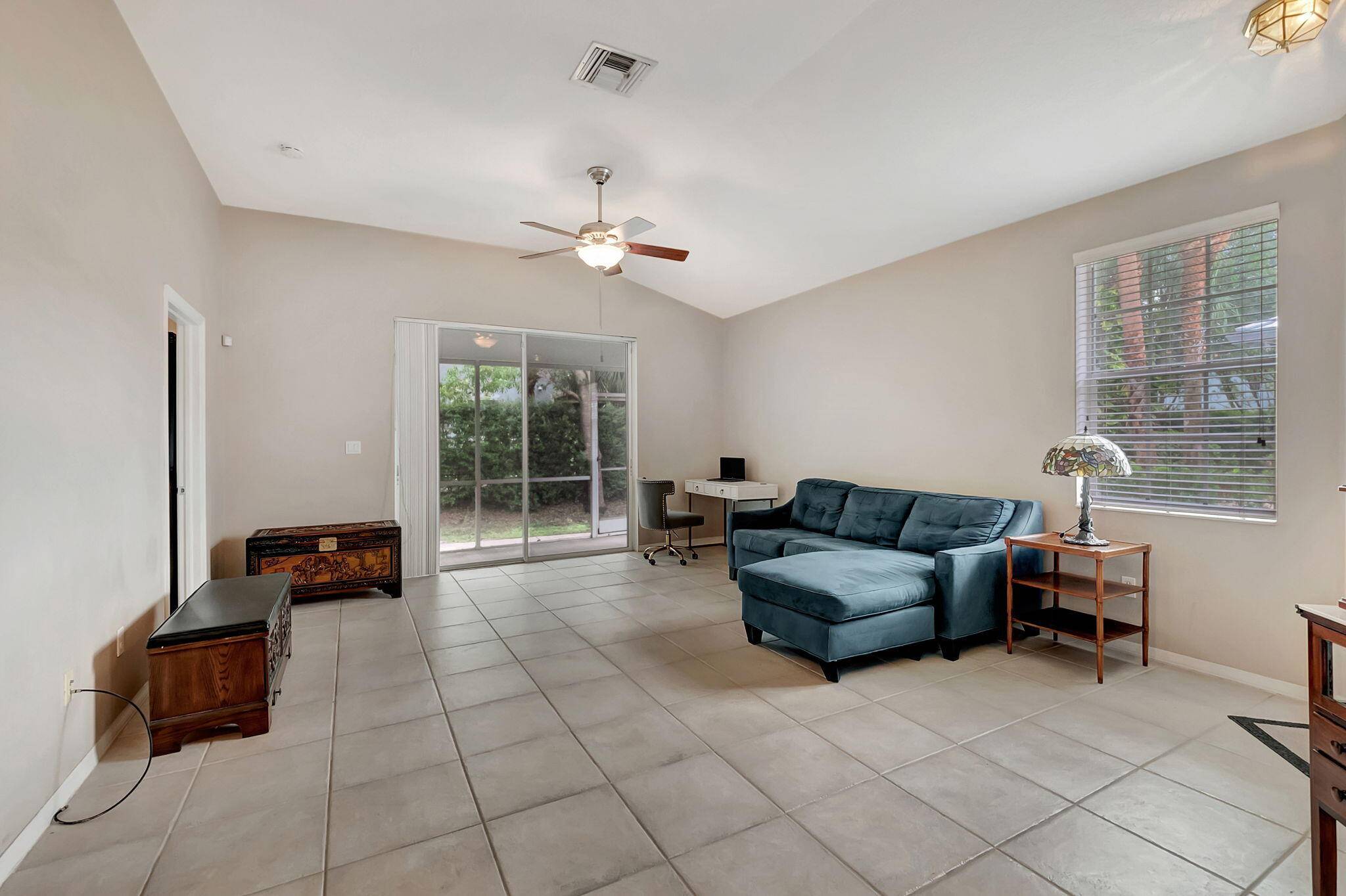 Delray Beach, FL 33484,133 Coconut Key LN