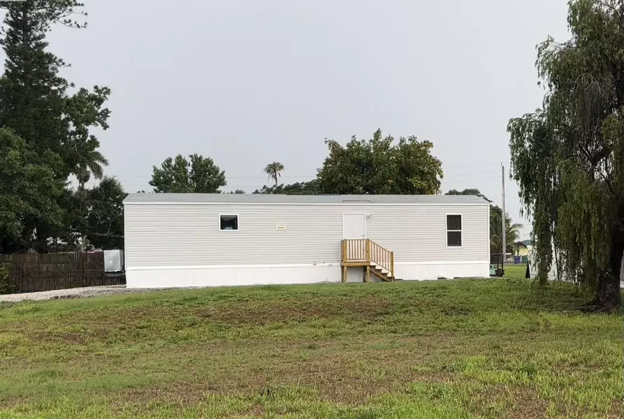 1109 Geiger RD, Clewiston, FL 33440