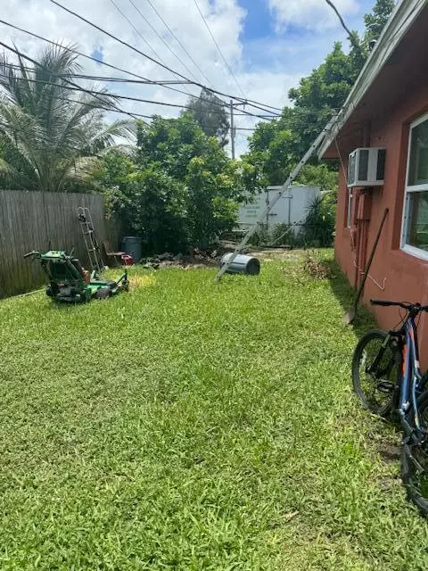 West Palm Beach, FL 33417,4712 Myrtle LN