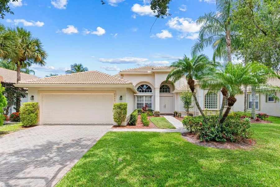 7709 Royale River LN, Lake Worth, FL 33467